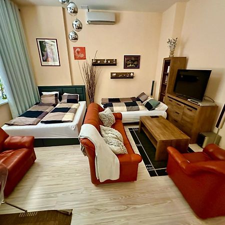 Princess Main Square Apartment 波普拉德 外观 照片