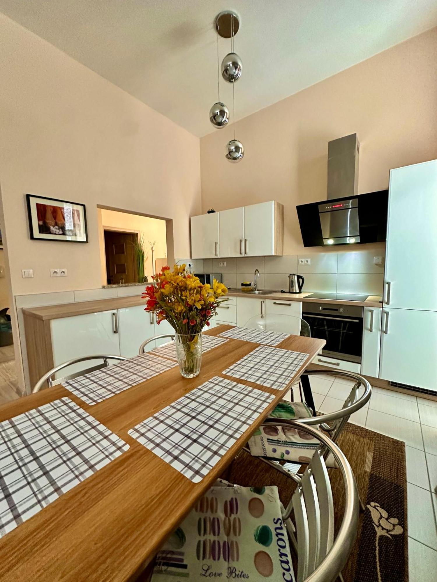 Princess Main Square Apartment 波普拉德 外观 照片