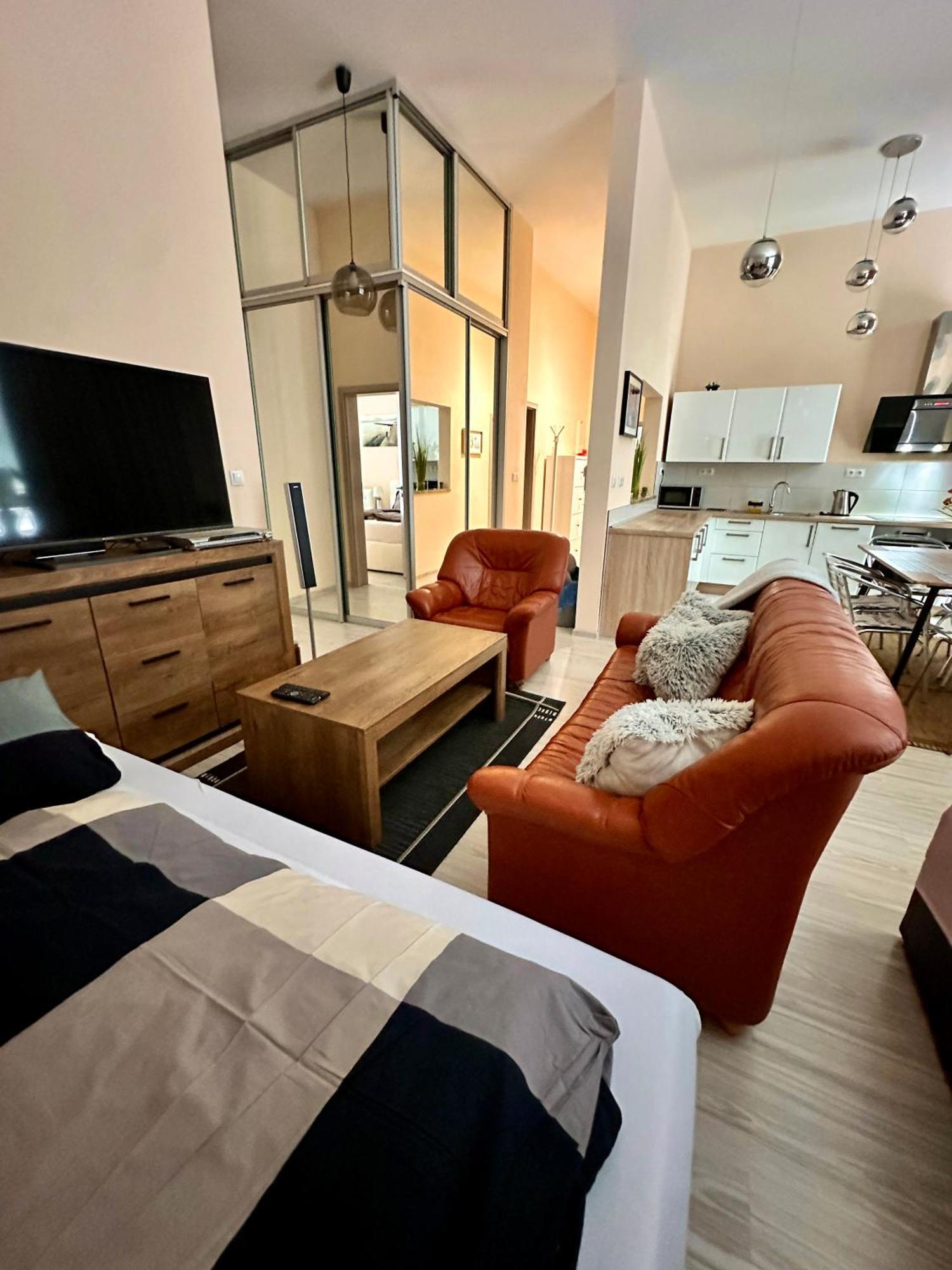 Princess Main Square Apartment 波普拉德 外观 照片